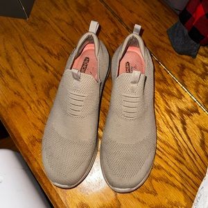 Skechers tan shoes
